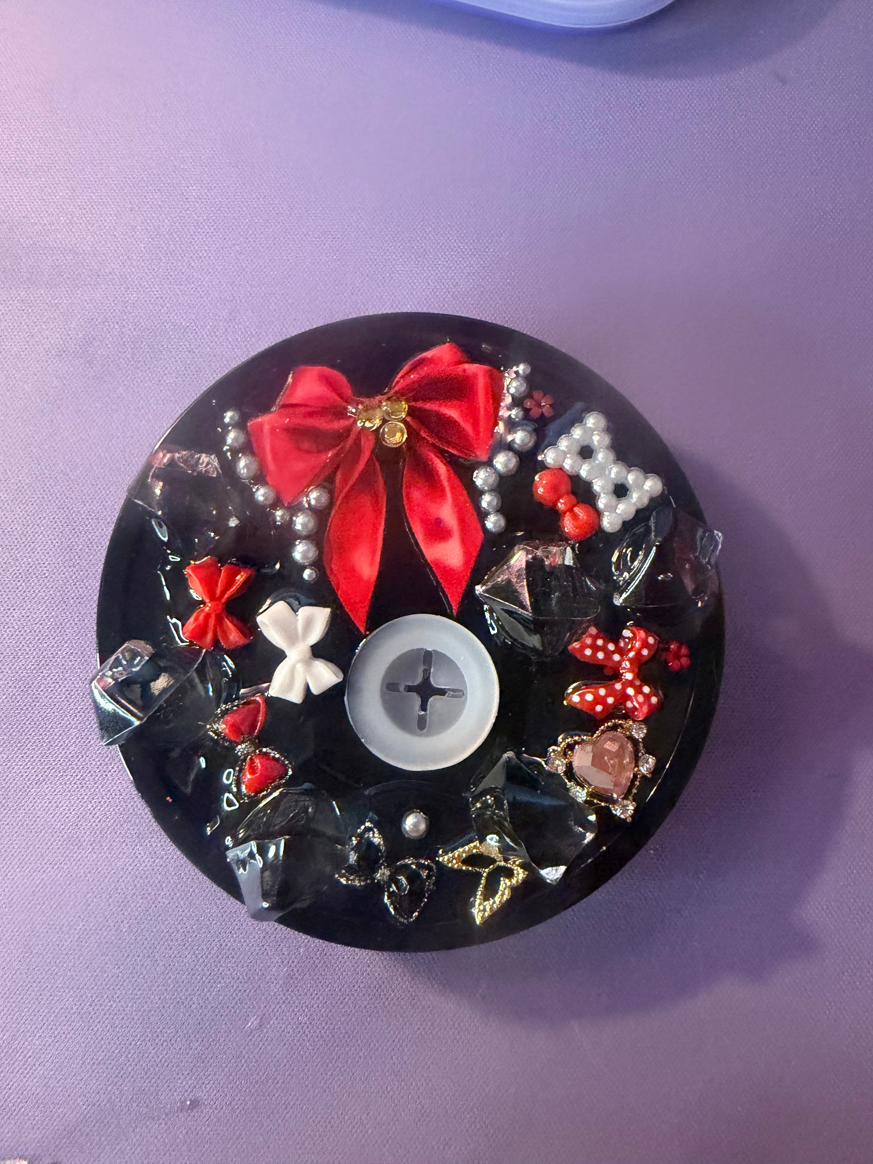 Surprise Lid Decoration